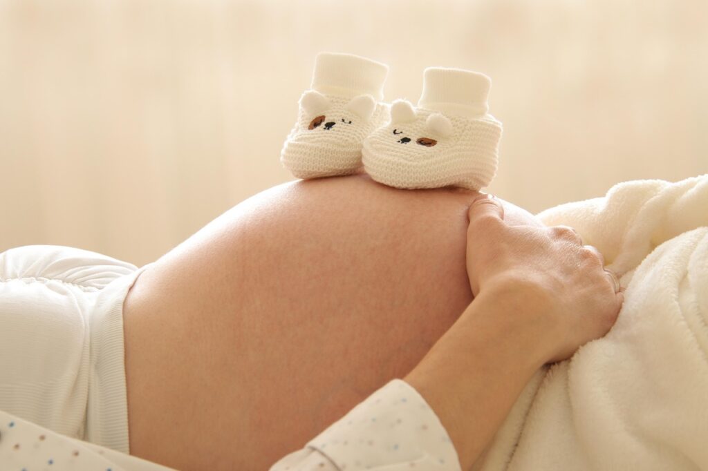 妊娠中にぶどうを皮ごと食べるのは安全？そのメリットと注意点は？